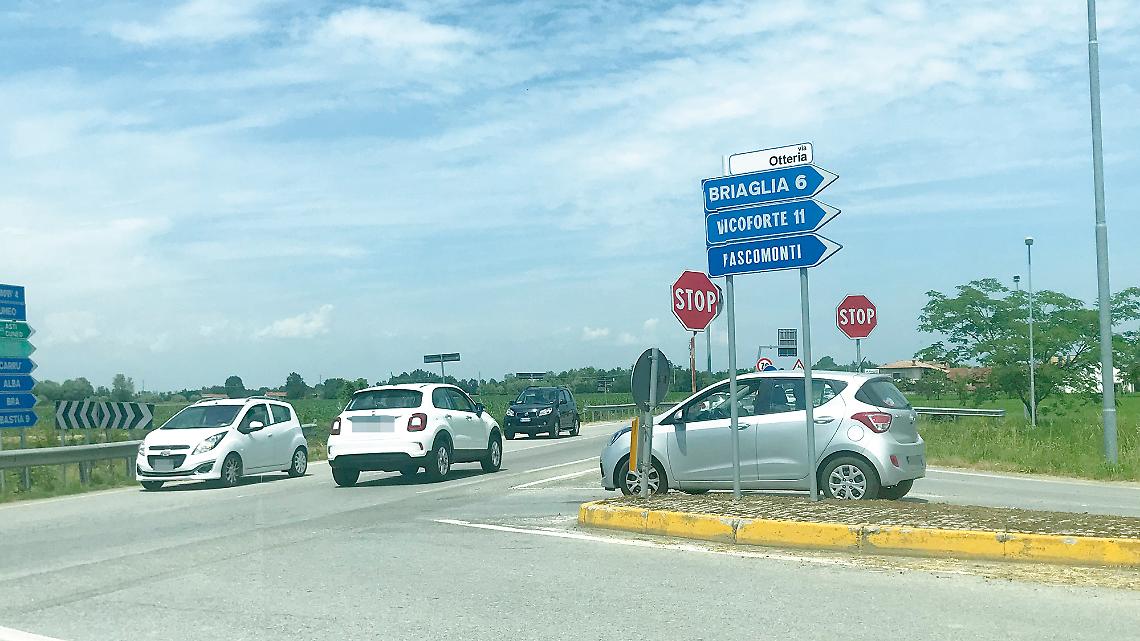 nuova rotonda pagata multe