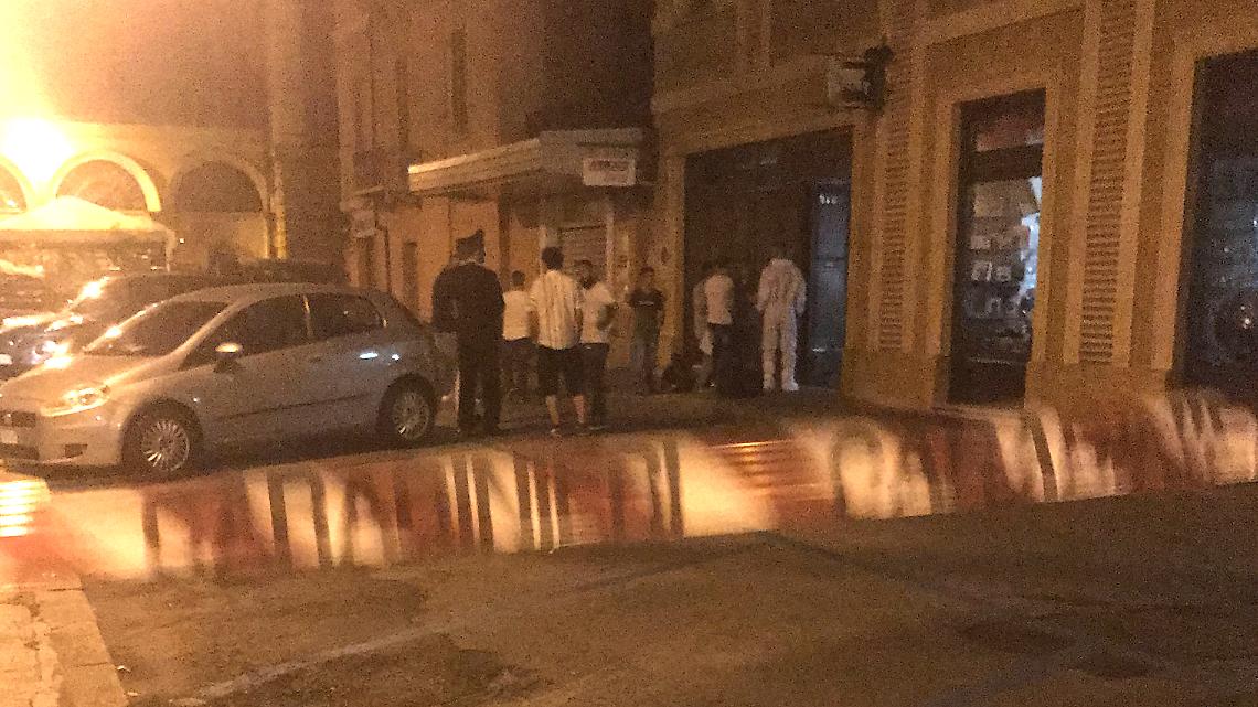 Cuneo spara e uccide un negoziante