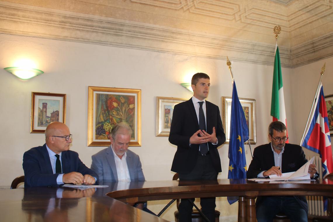 Fibra ottica e Internet veloce: a Villanova e Carrù si sta per partire