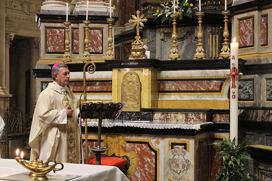 Vescovo Al Santuario