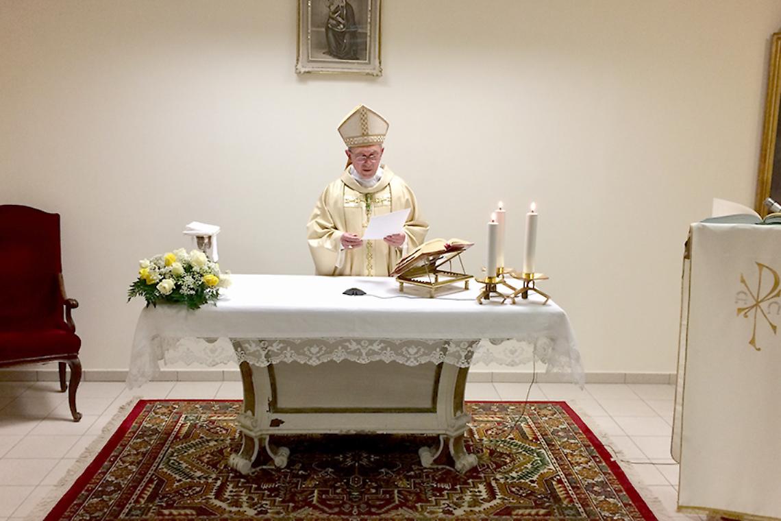 Vescovo In Ospedale