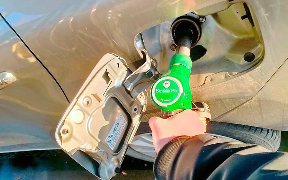 Benzina
