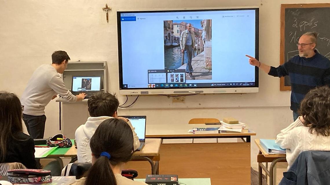 licei mondovì social fake