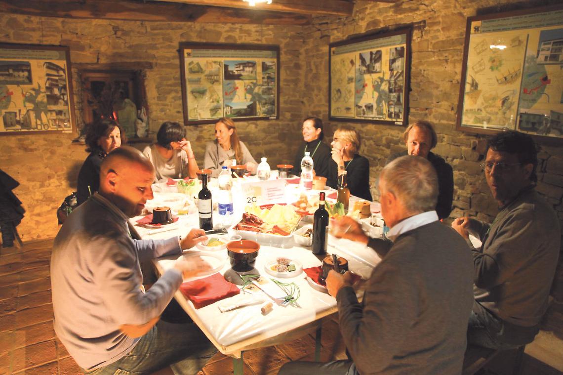 Estate di San Martino a Paroldo: stasera la mitica "bagna caoda"