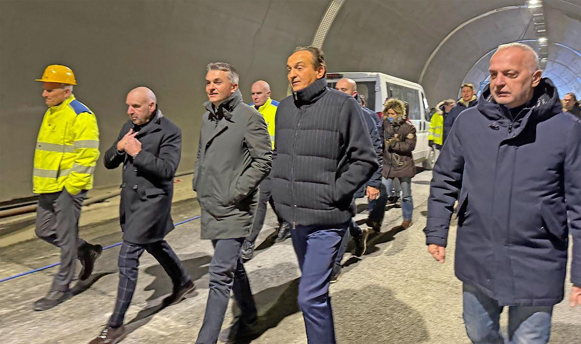 Tunnel di tenda