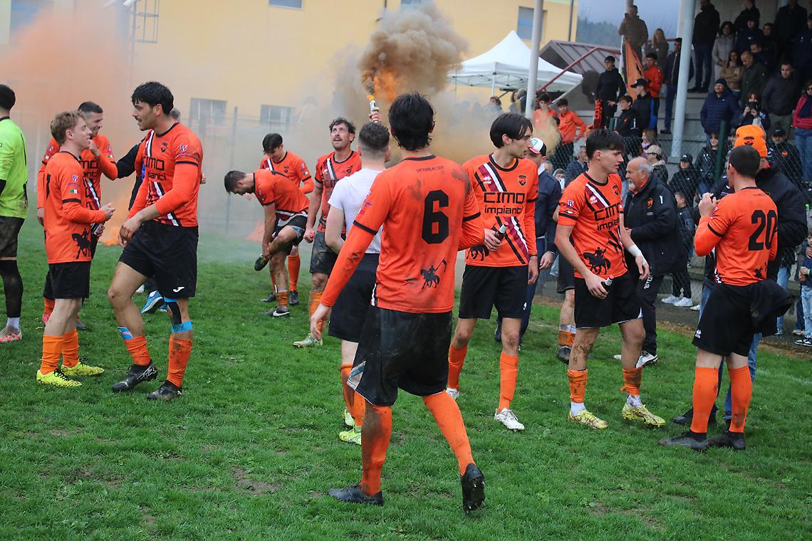 festeggiamenti in campo (8)