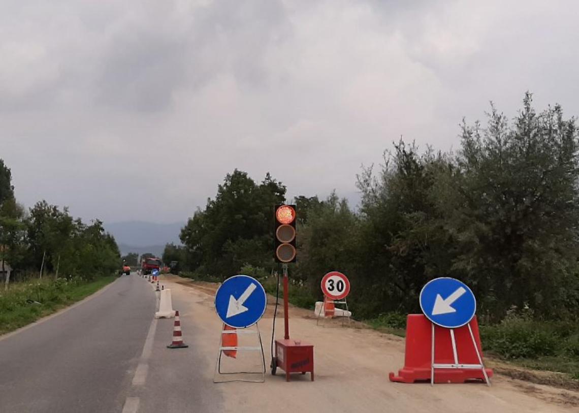 senso unico semaforo strade