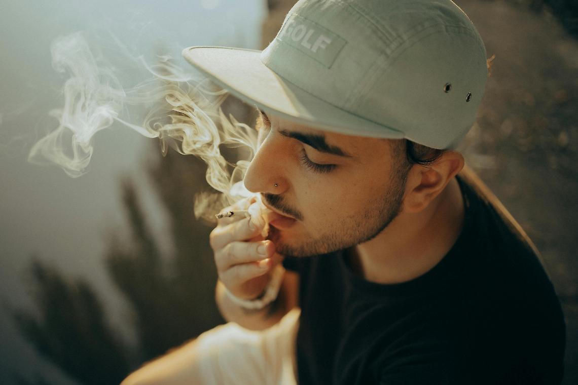 UE, in arrivo maxi-tassa sul tabacco: pacchetti di sigarette più cari anche in Italia?