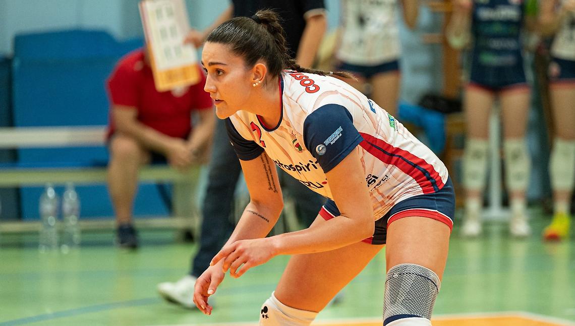 Nuova squadra per Angelica Costamagna: giocherà in serie B1, ma non a Mondovì