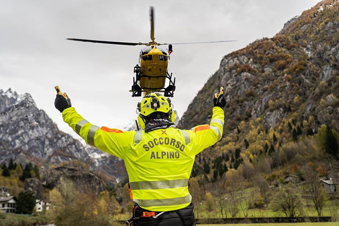 Tragedia in montagna: 21 trovato morto ai piedi di una parete di roccia