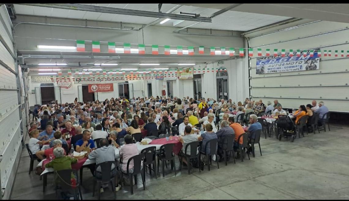 Tutto esaurito alla Cena di Sant’Anna e fioccano complimenti alla Pro loco Carrù