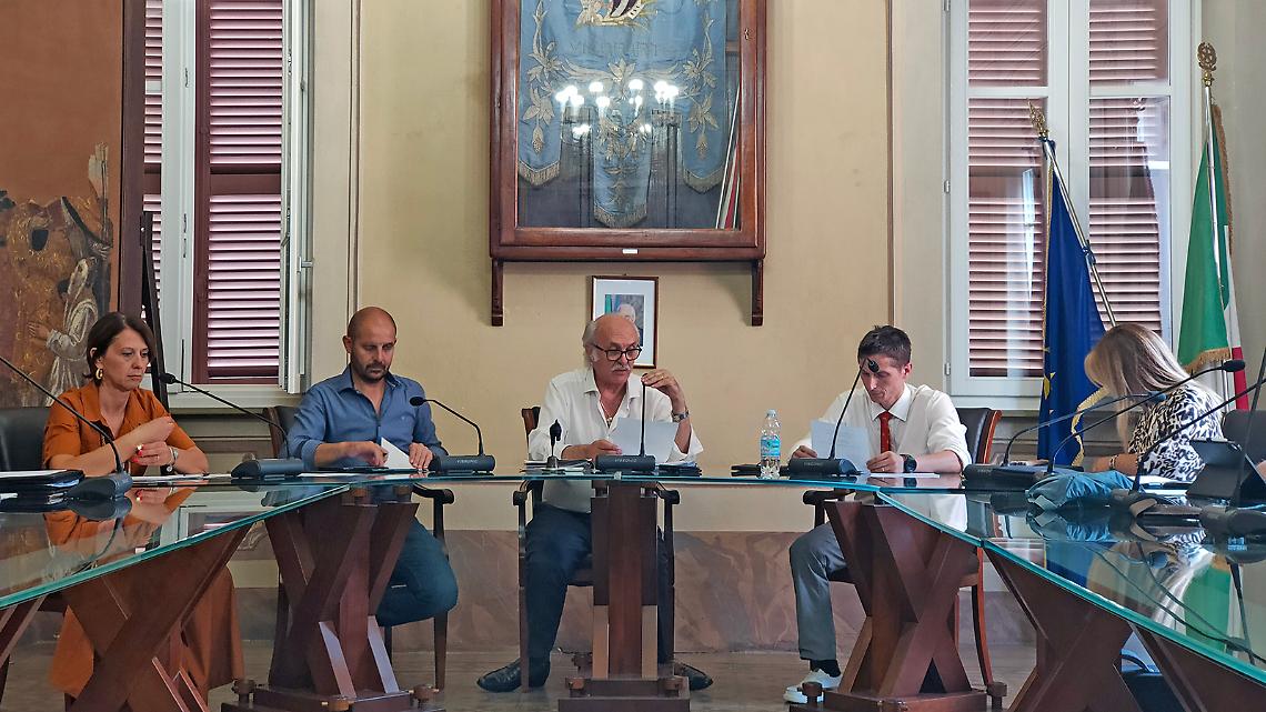 Interrogazione sui contributi percepiti dal Comune