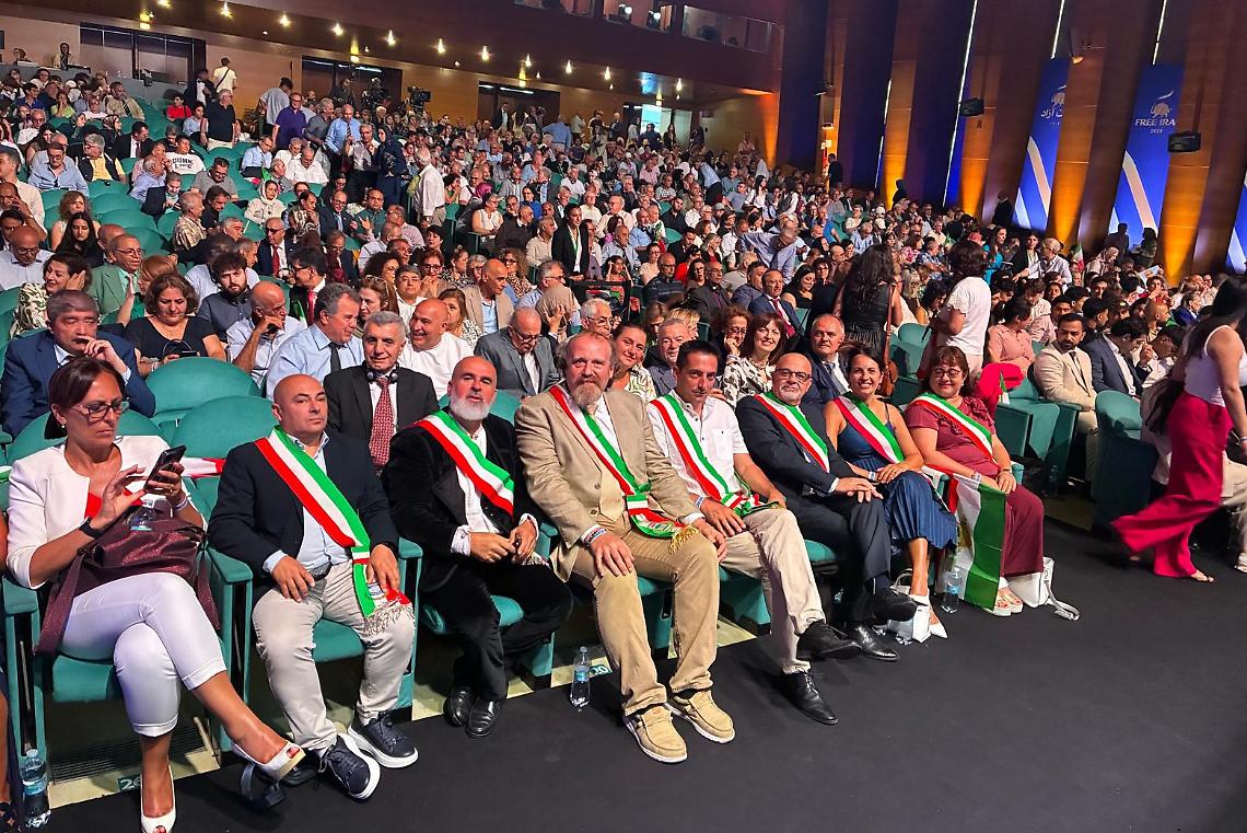 Anche il sindaco di Farigliano a Roma, con Rudy Giuliani e Maryam Rajavi: «Basta violenza in Iran!»