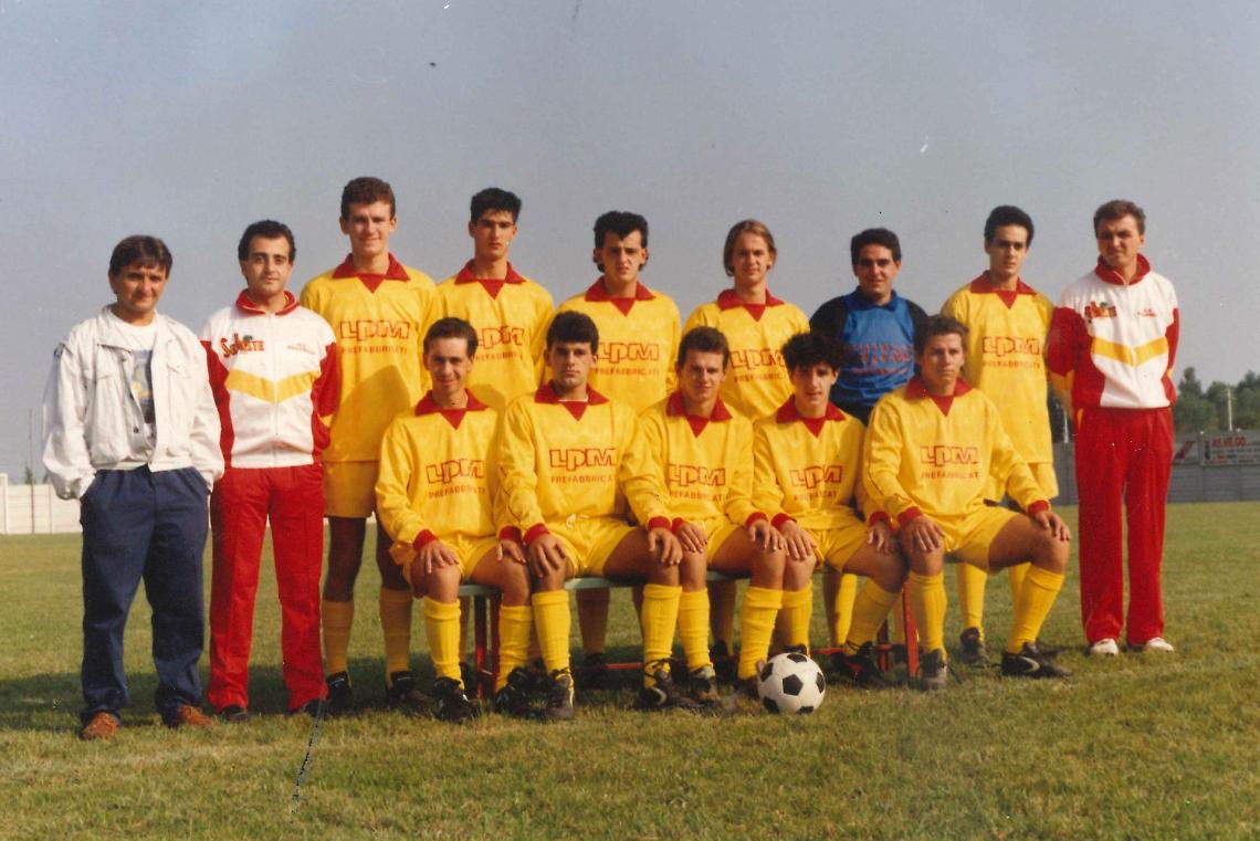 IL BAULE DEI RICORDI. Le squadre indimenticabili e le foto: chi si riconosce?