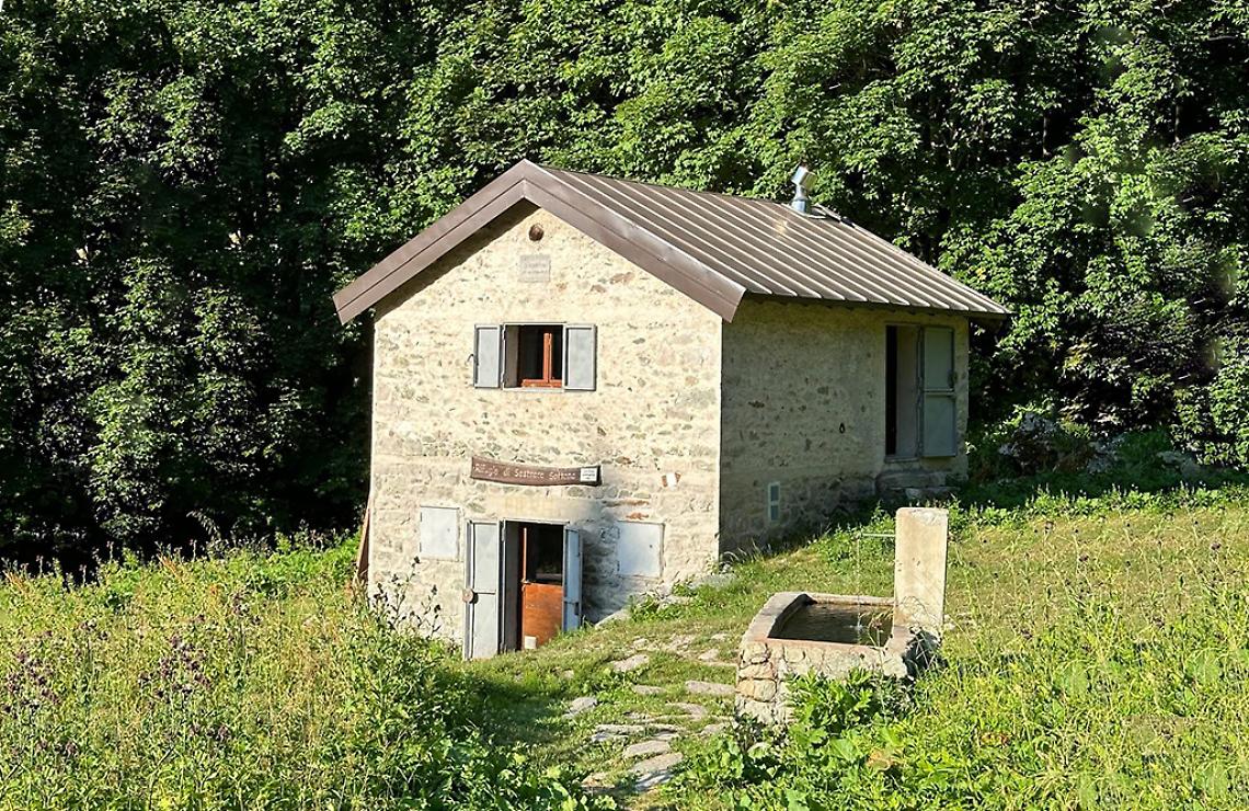 Un nuovo bivacco in alta val Pesio, dove ritrovare silenzio e bellezza