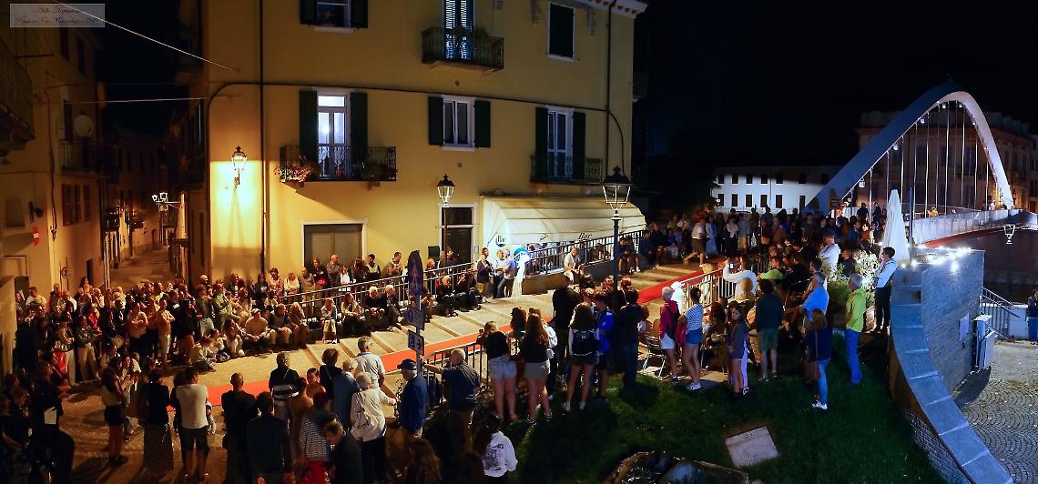 Il nuovo ponte diventa un palco a cielo aperto