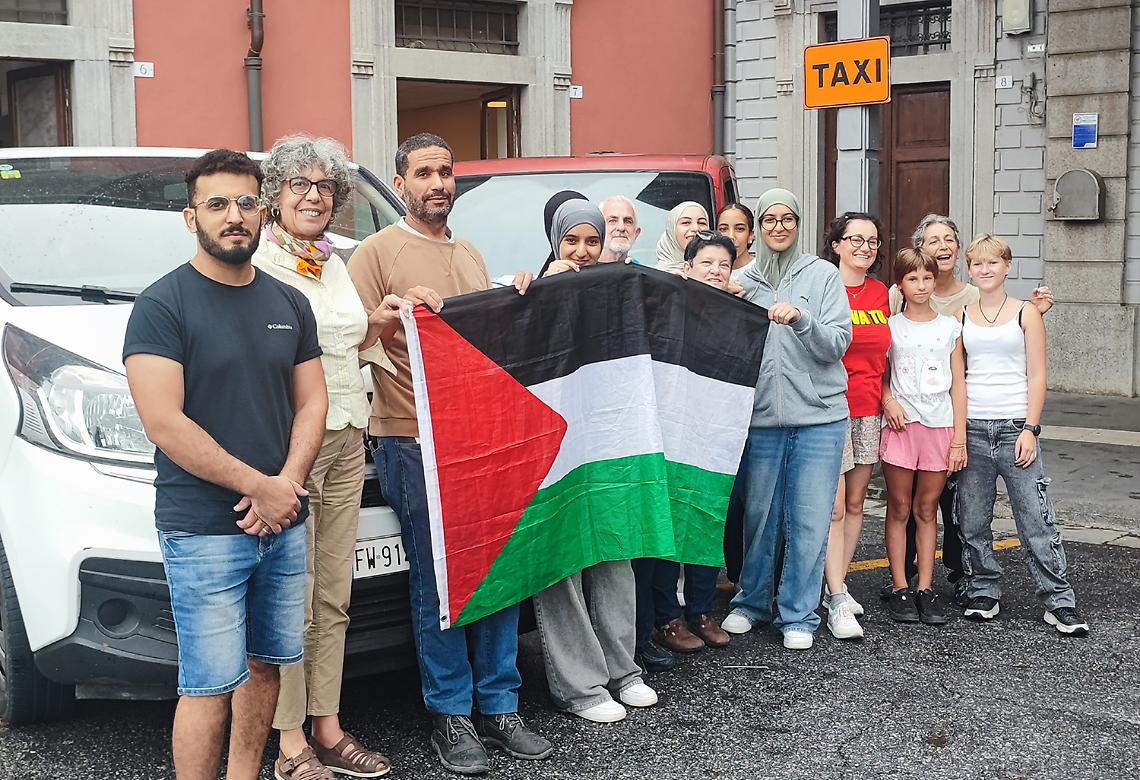 Partiti gli aiuti per Gaza: «Arrivati tantissimi pacchi». Nella spedizione anche Greta Thumberg