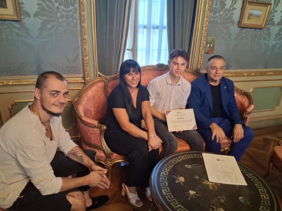 La Regione premia Cristi, il 17enne che intervenne per difendere una persona aggredita