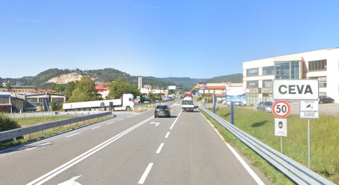 Moto contro auto: incidente sulla Statale 28 a Ceva