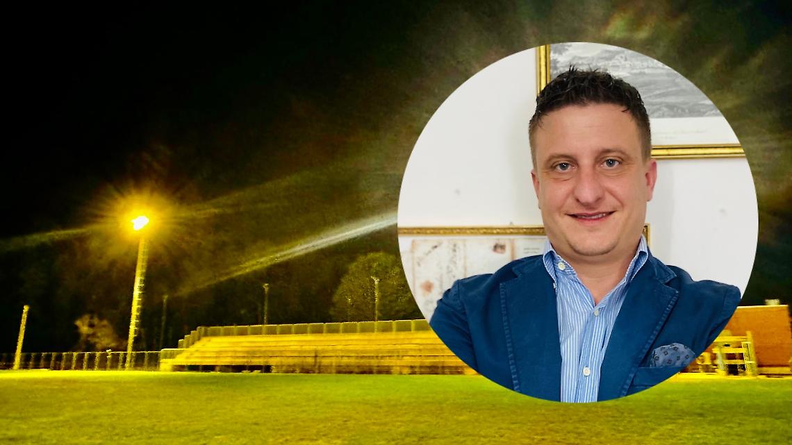 Il campo da calcio torna a brillare con la nuova illuminazione
