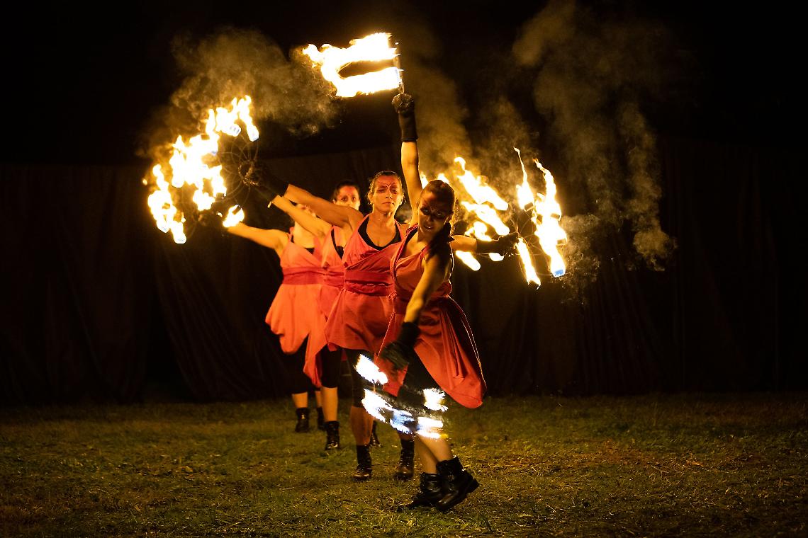 Il gran finale di "Mirabilia 2025": tre giorni di circo contemporaneo, danza e teatro