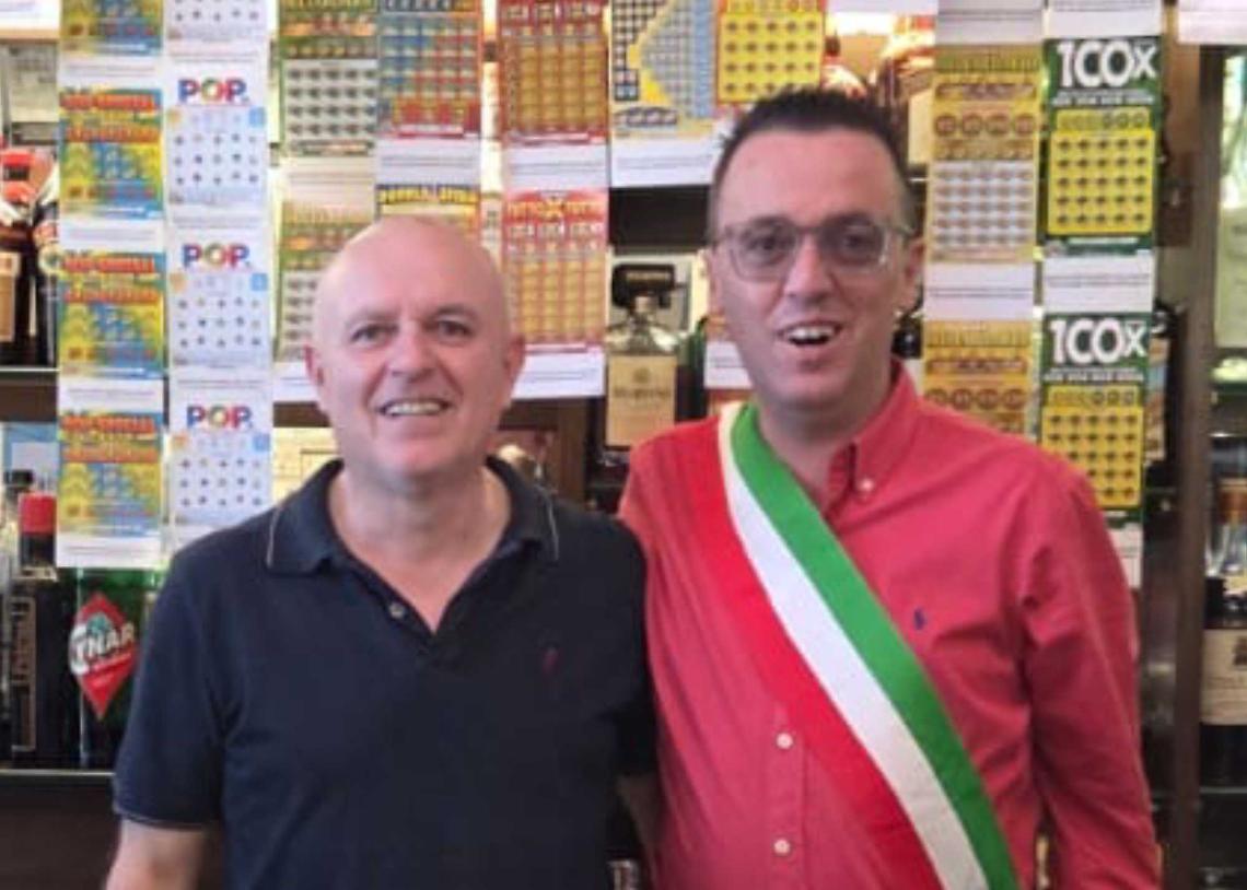 Frittate e panini con tuma e acciughe al verde: Valter, da oltre 30 anni il cuore dietro al bancone dei "4 Venti"