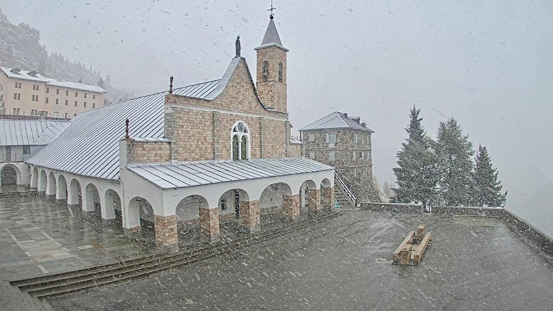 Nevicata in corso a Sant'Anna di Vinadio