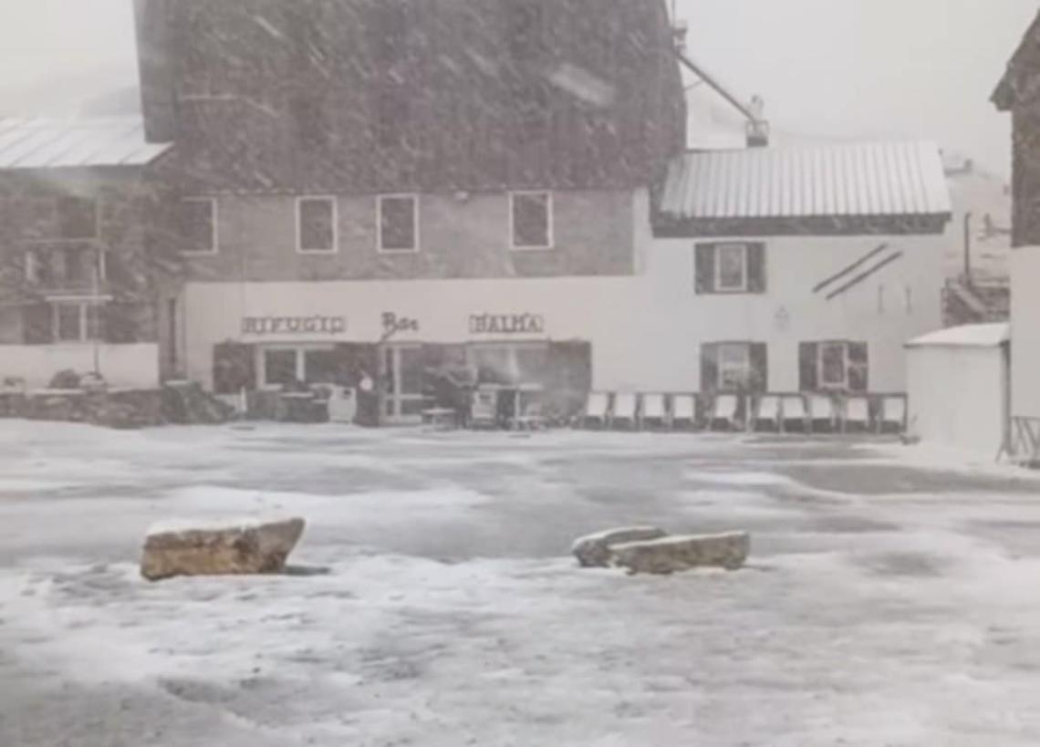 Pazzo inizio d'autunno: nevica a Prato Nevoso e sulle nostre montagne