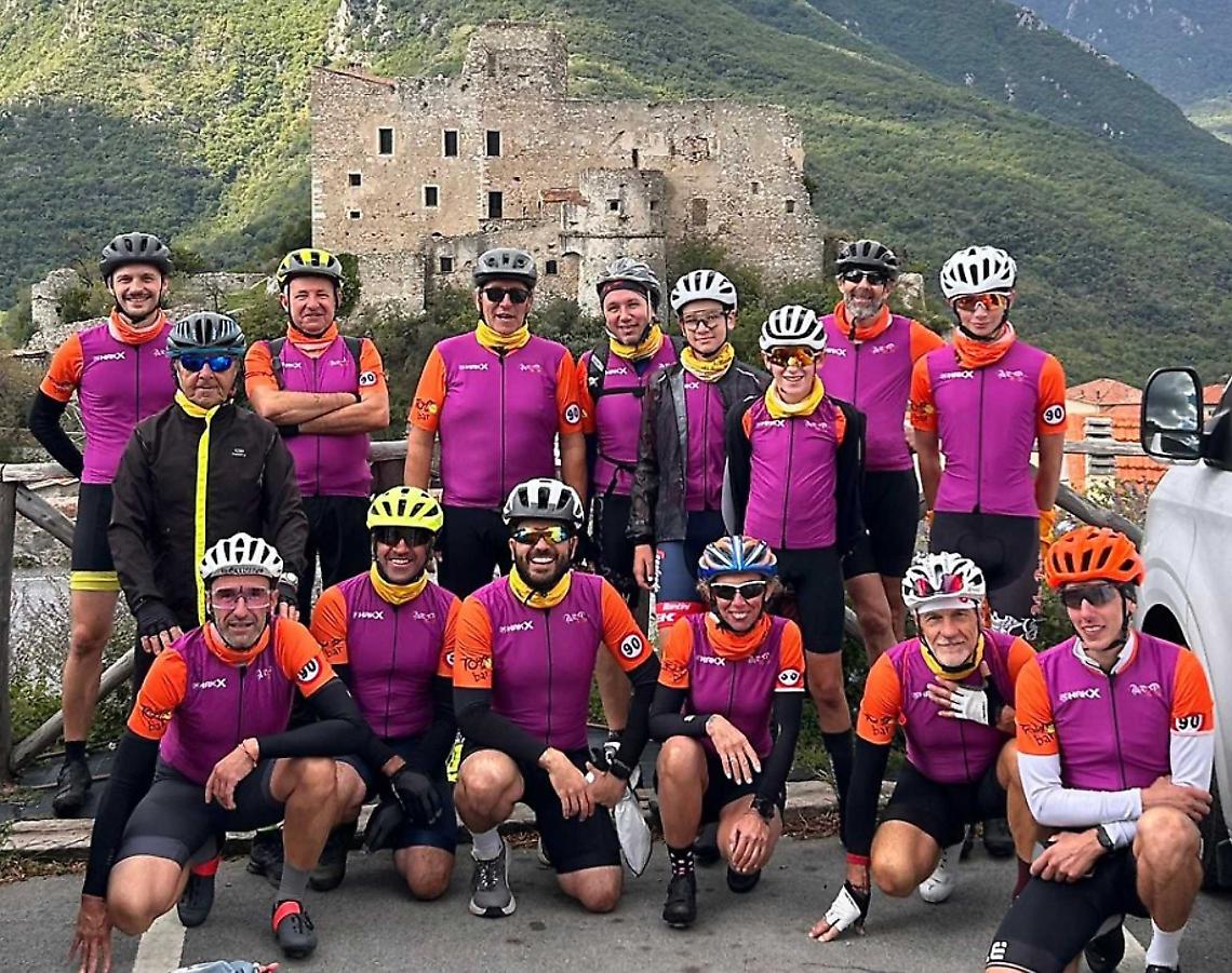 Tutti in bici, anche il sindaco la giunta: da Paroldo al mare in bici