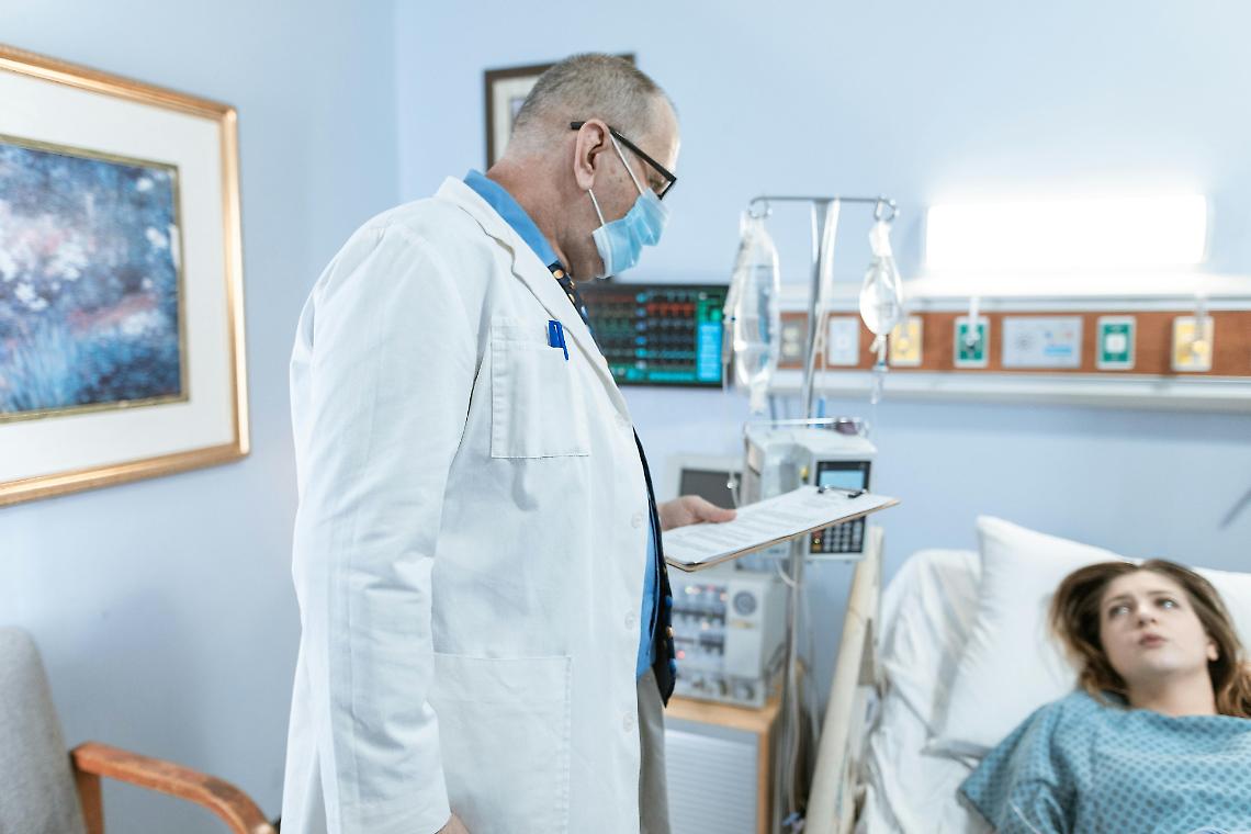 Malati oncologici: «Non solo pazienti: la cura parte dalle famiglie»