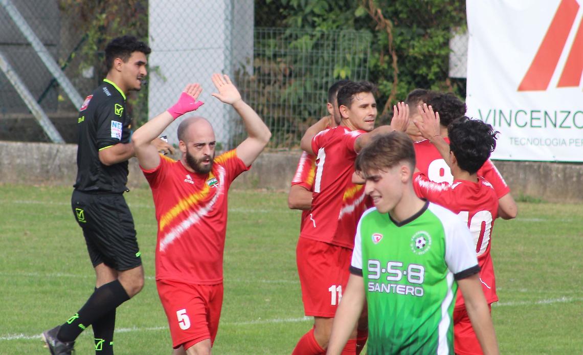 Il gol di Comino illude la Monregale. Piazza: la vendetta è servita