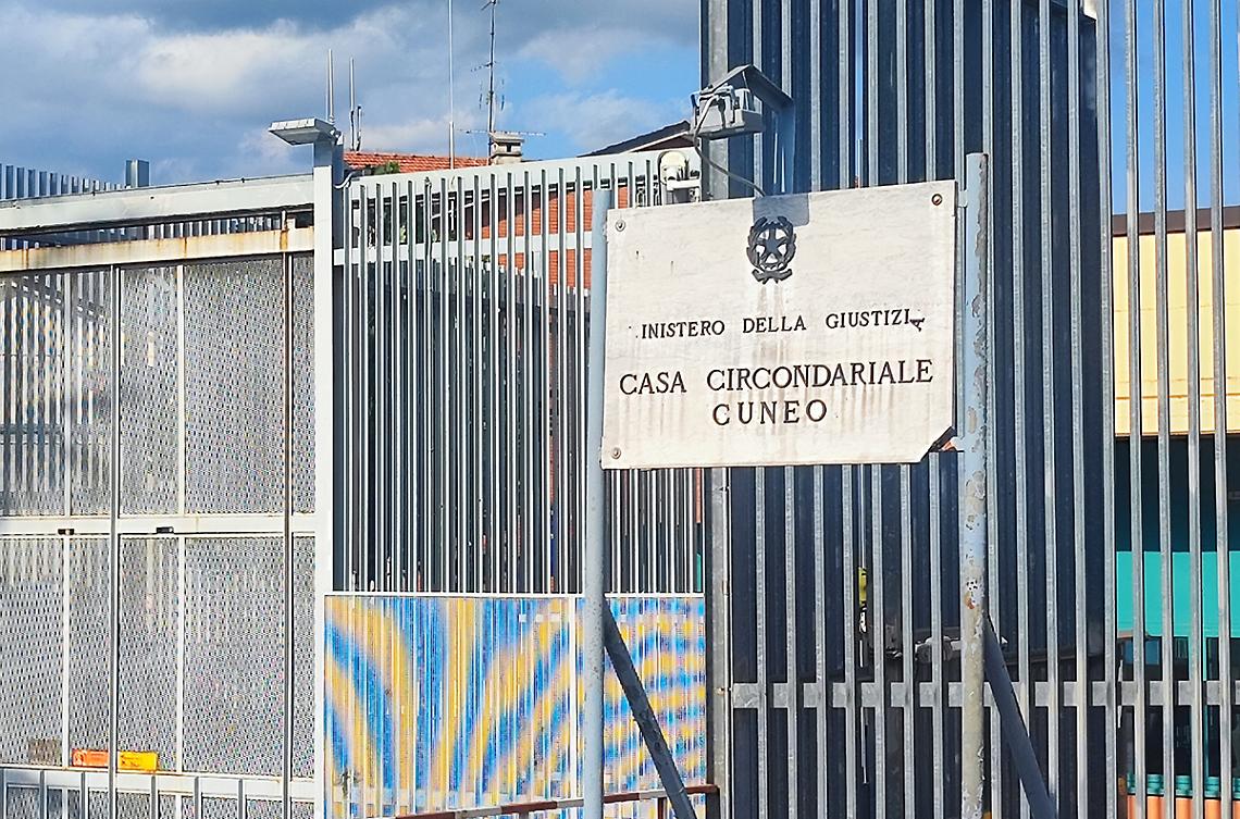 «Eroina, cocaina e crack in carcere: erano nascosti un un tubetto di pomodoro»