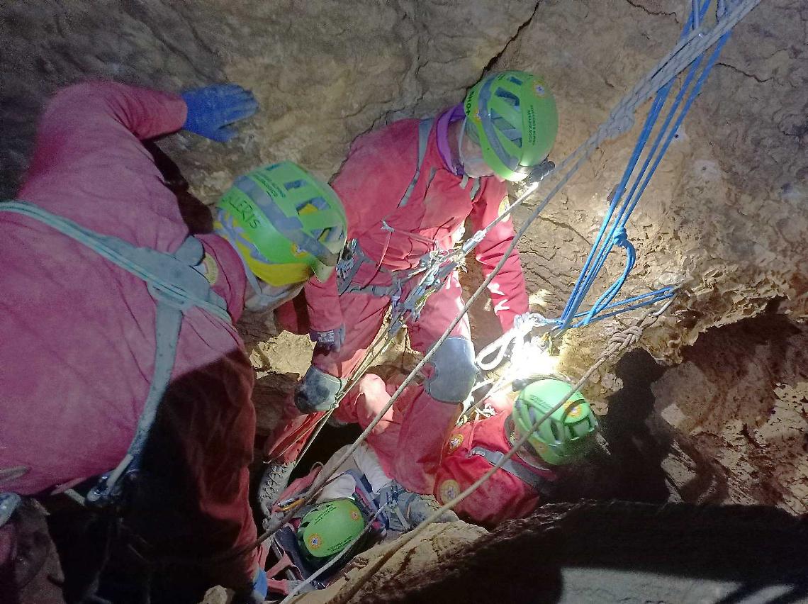Così nascono i soccorritori specializzati nelle profondità della montagna