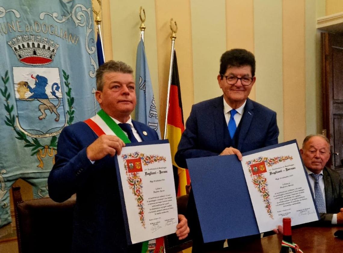 Nel segno di Einaudi e Mitterand, i 25 anni di gemellaggio tra Dogliani e Jarnac