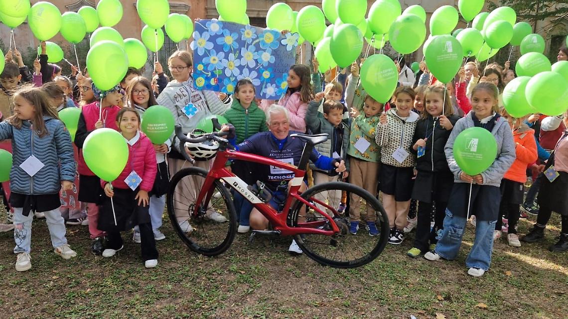 Una festa del ciclismo e della solidarità: le immagini del Charity Bike Tour