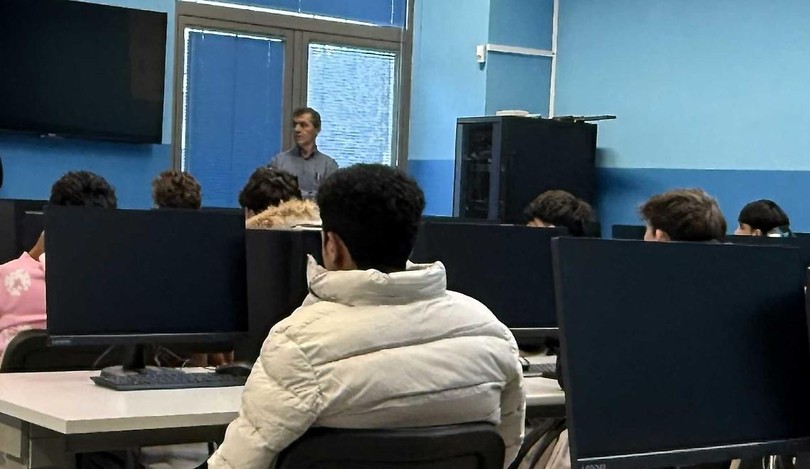Educazione e rispetto: il Comandante dei Carabinieri incontra gli studenti