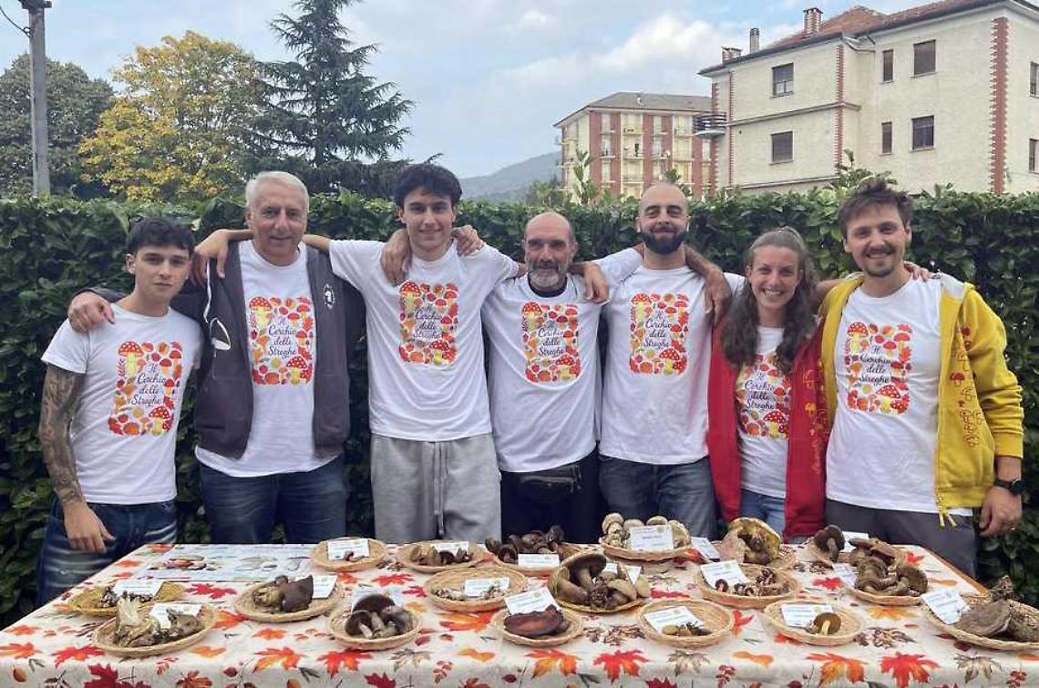 I funghi riempiono le piazze di Calizzano