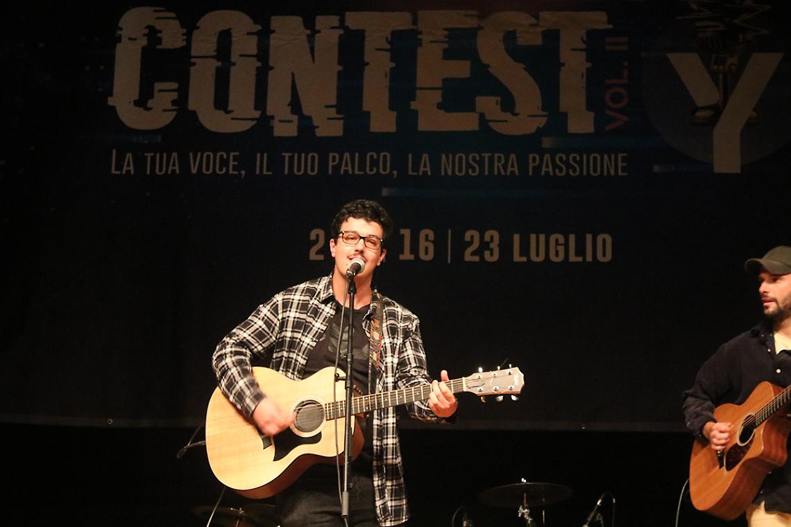 Devalle: il rock cantautoriale trionfa al CONTEST y