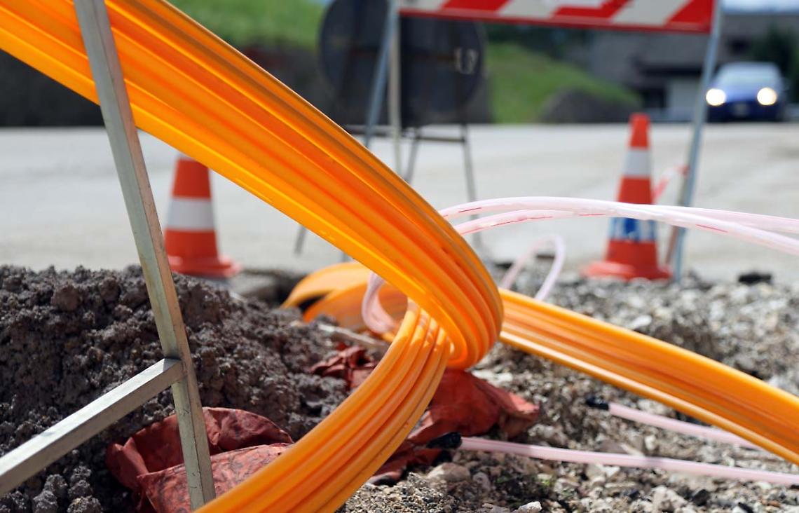 In corso i lavori di posa della fibra ottica: interessati anche terreni privati