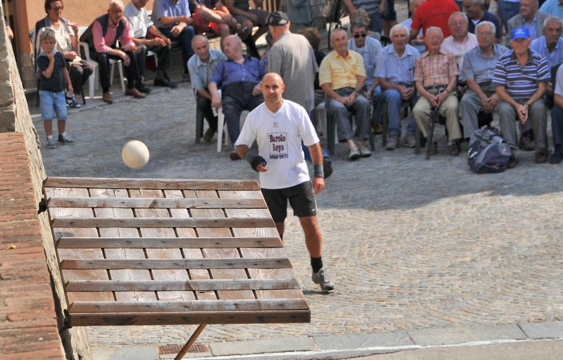 Pantalera e San Martino: la piazza diventa un campo di emozioni