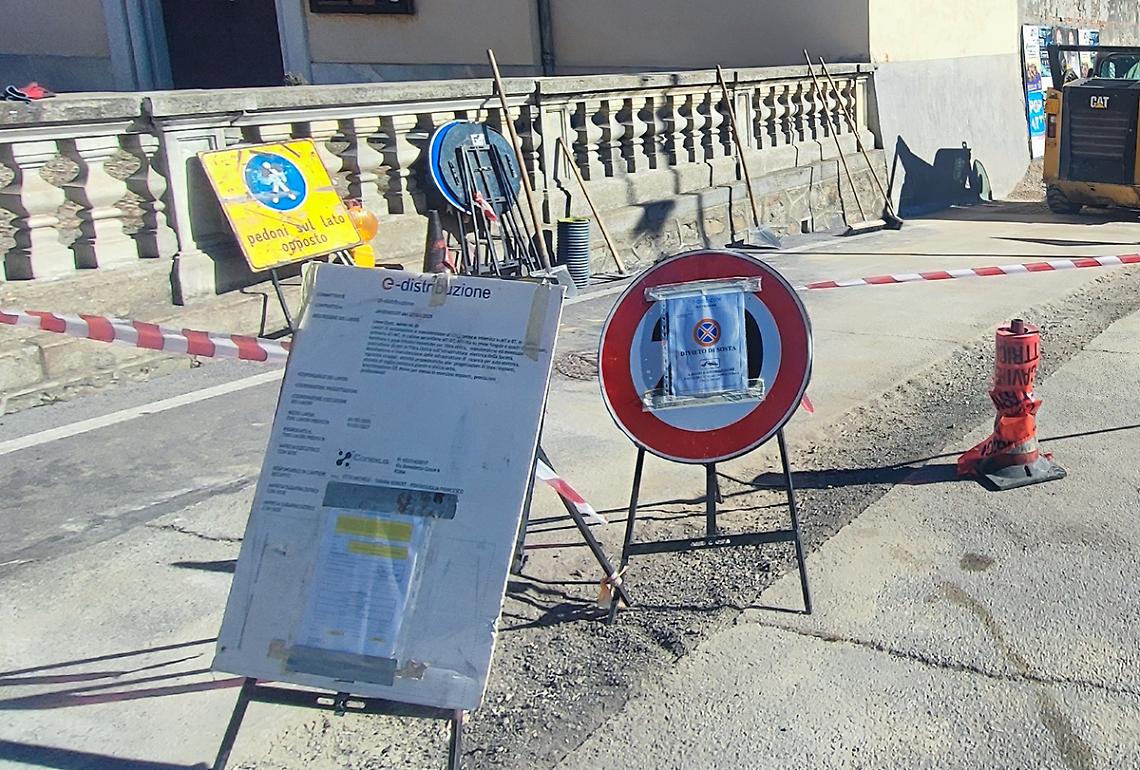Un mese e mezzo di lavori in varie strade all'Altipiano per la rete elettrica