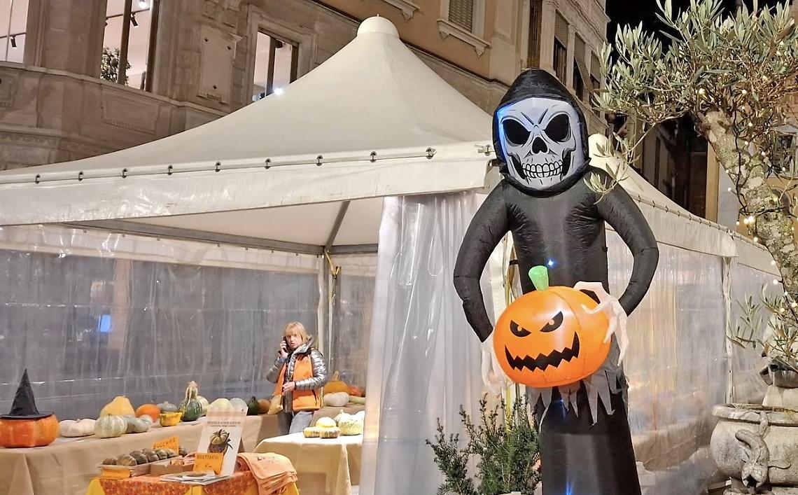 “Peccati di gola” in salsa Halloween tra zucche, streghe e mongolfiere 