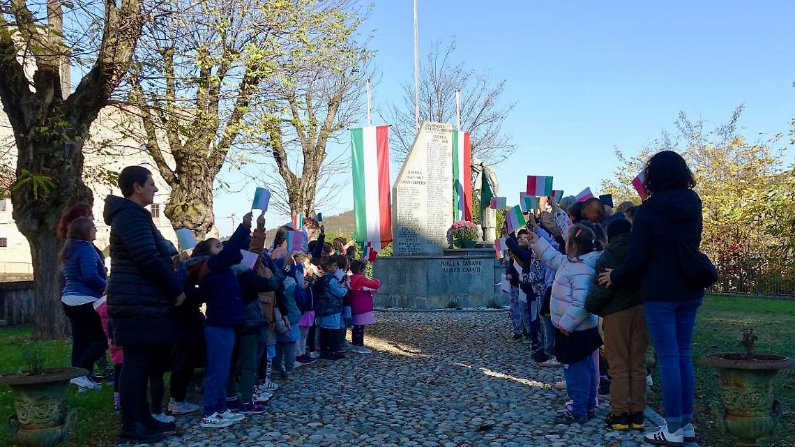 Niella Tanaro ha celebrato il 4 Novembre con i bambini e gli Alpini