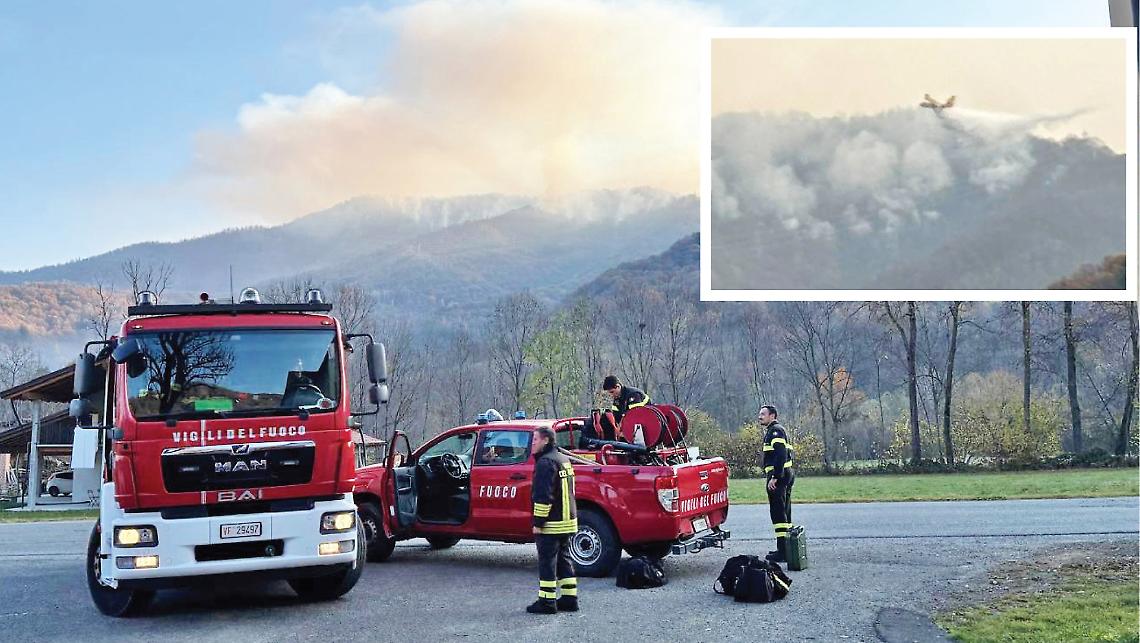 Dopo giorni l’incendio non si placa: in azione dal cielo anche i Canadair