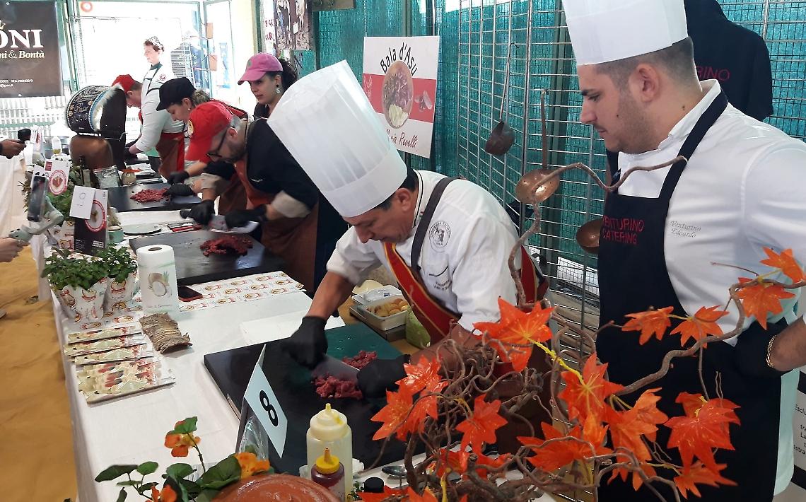 Macellai da tutta Italia si sfidano a colpi... di coltello