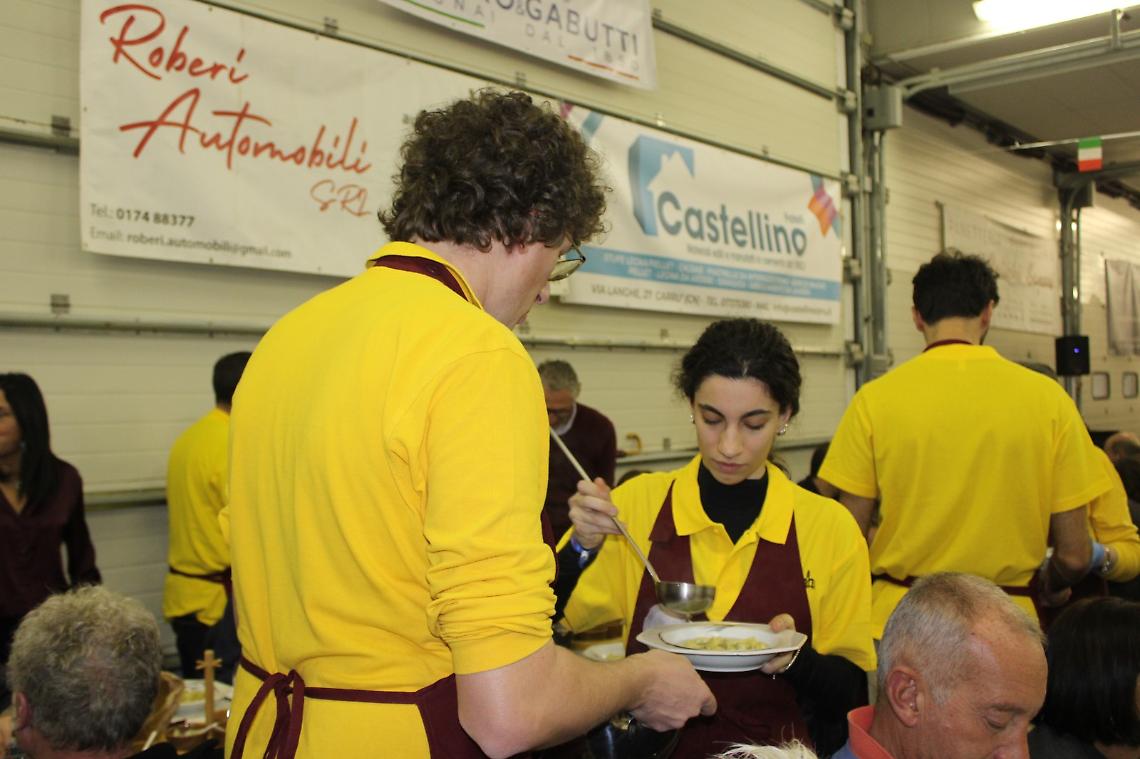 Su i mestoli! Il "Gran Gala" ha aperto la stagione del bollito 