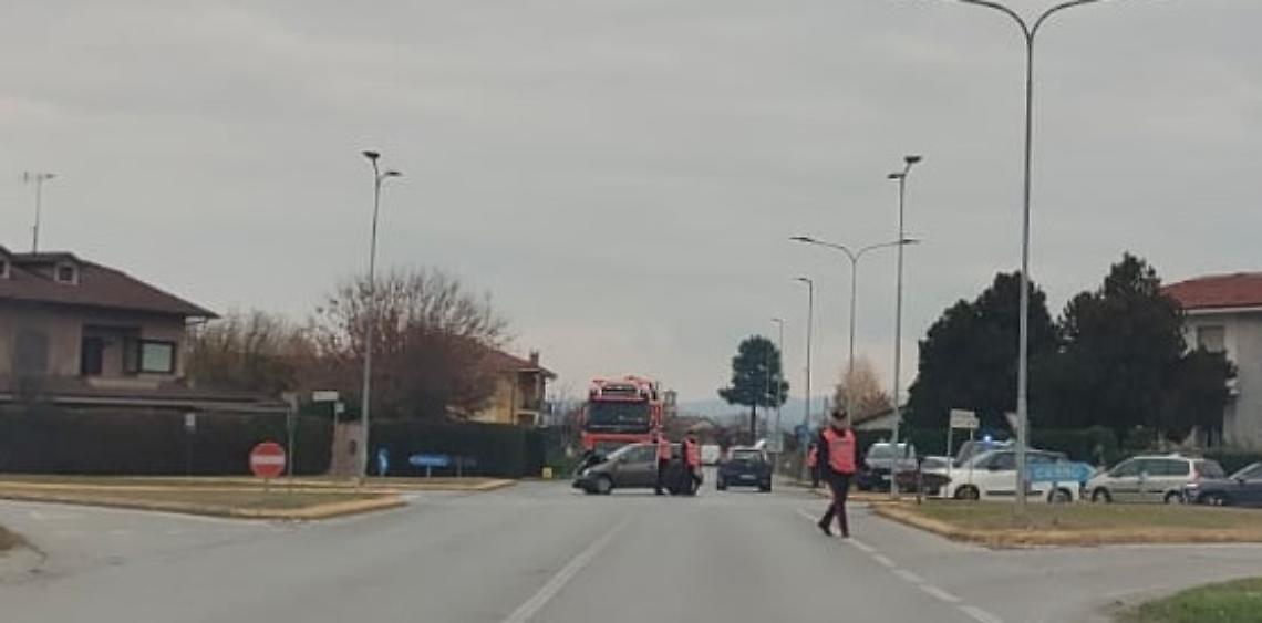Ancora un incidente all'incrocio, il secondo in meno di una settimana