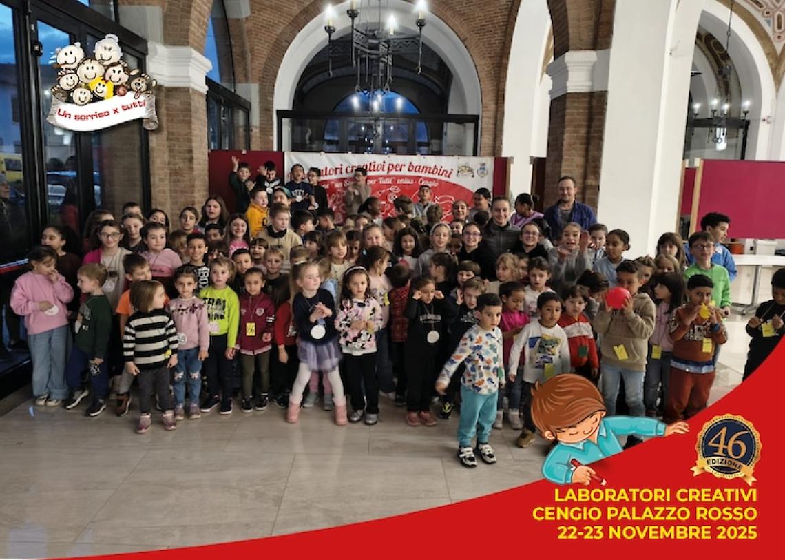 Oltre 150 bambini creano creano pensieri Natalizi con materiali riciclati