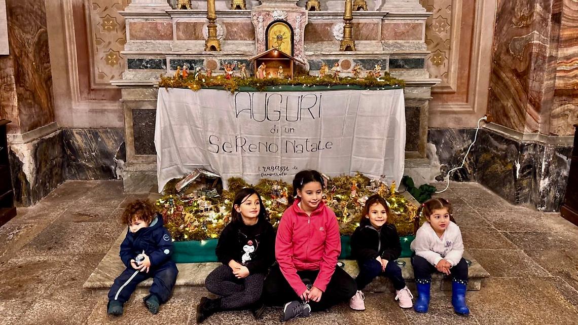 Pamparato si prepara al Natale: il presepe dei bambini unisce la comunità
