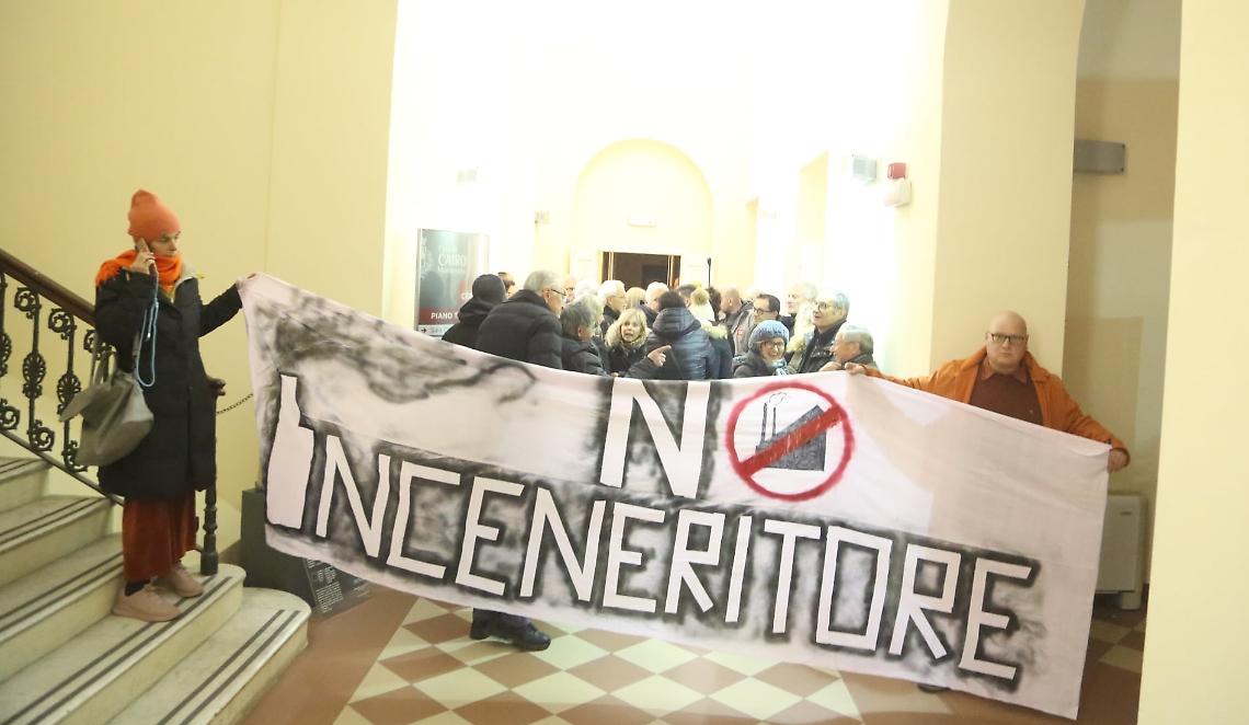 Il sindaco di Cairo: «Ad oggi diciamo No al termovalorizzatore»